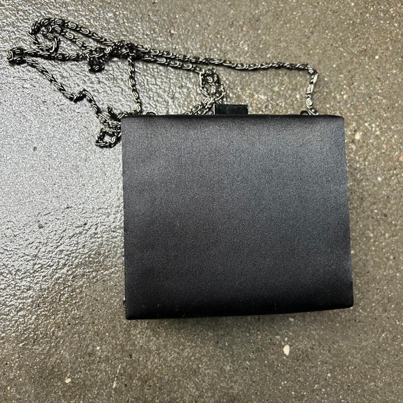 Black Silver Sequined Evening Clasp Chain Crossbody Bag - Picture 6 of 6